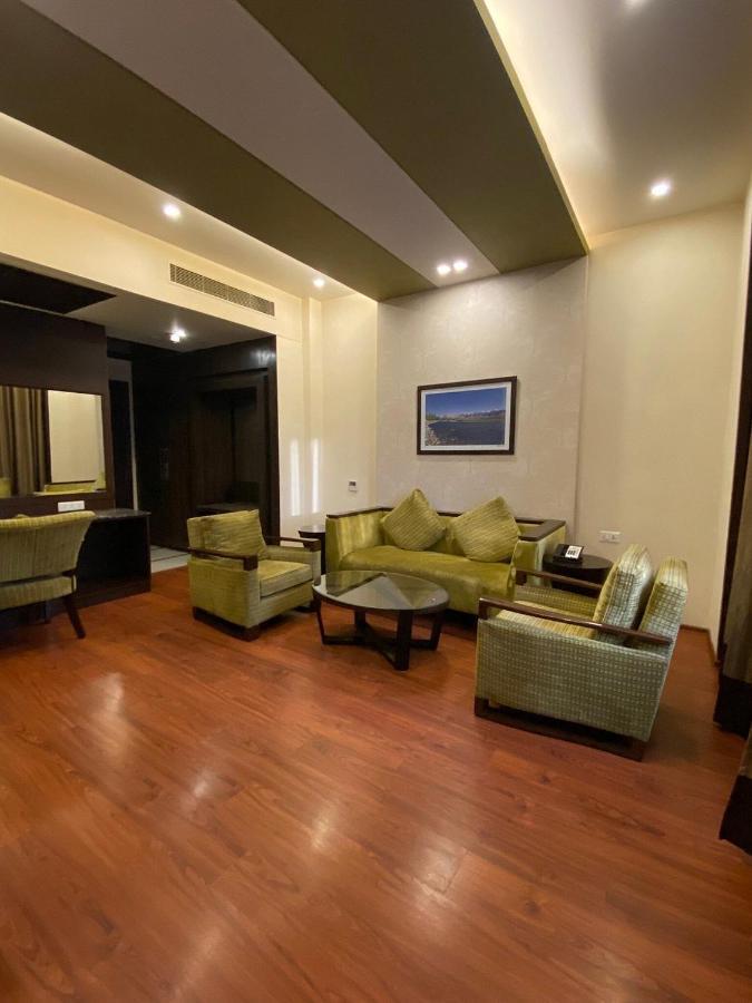 Four Points By Sheraton Srinagar Ngoại thất bức ảnh