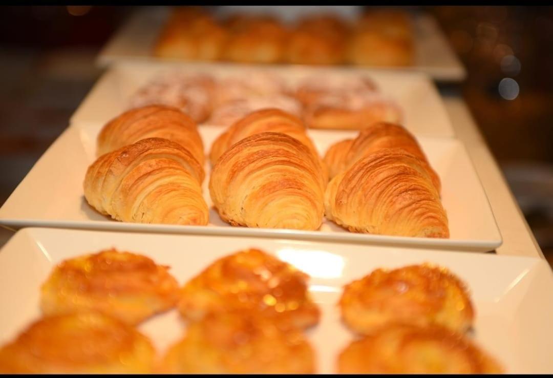 Four Points By Sheraton Srinagar Ngoại thất bức ảnh
