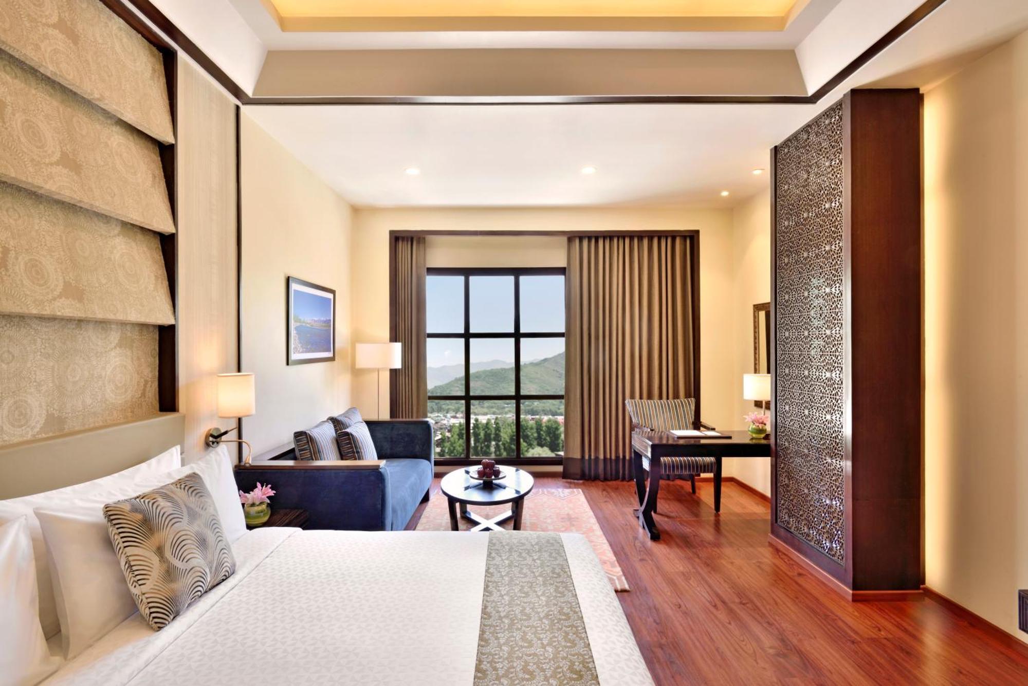 Four Points By Sheraton Srinagar Ngoại thất bức ảnh